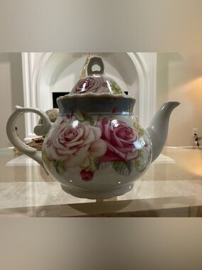 Porcelain Rose Floral Teapot with Gold Trim